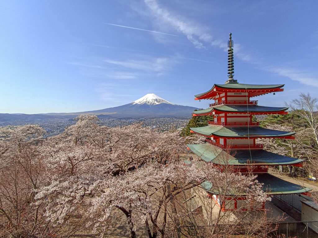 Chureito pagoda, hora Mount Fuji, sakury