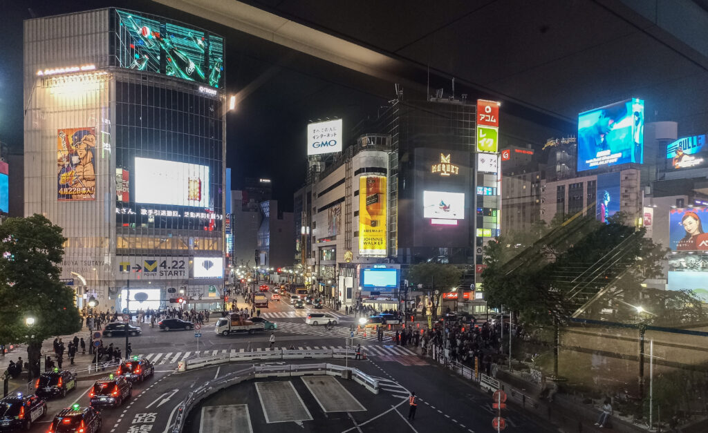 křižovatka Scramble Crossing, Šibuja, Tokio