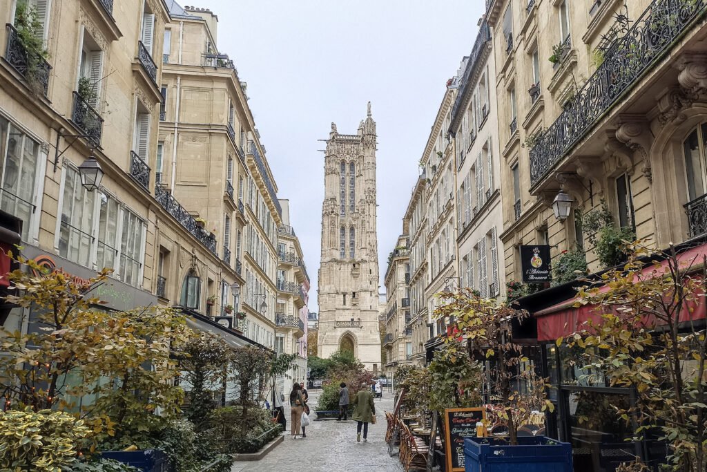 Rue Nicolas Flamel, věž Saint Jacques, Paříž centrum