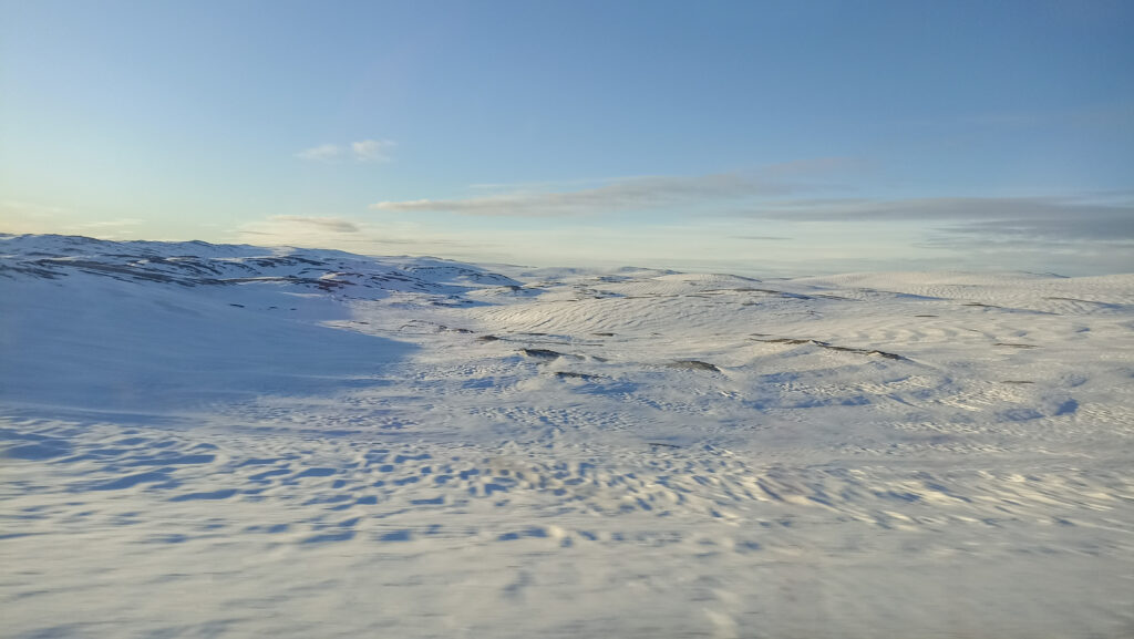 ostrov Mageroya v zimě, arktická příroda za polárním kruhem, Nordkapp plateau