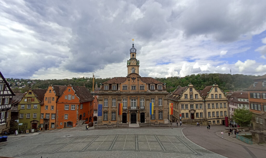náměstí marktplatz, schwabisch hall, německo
