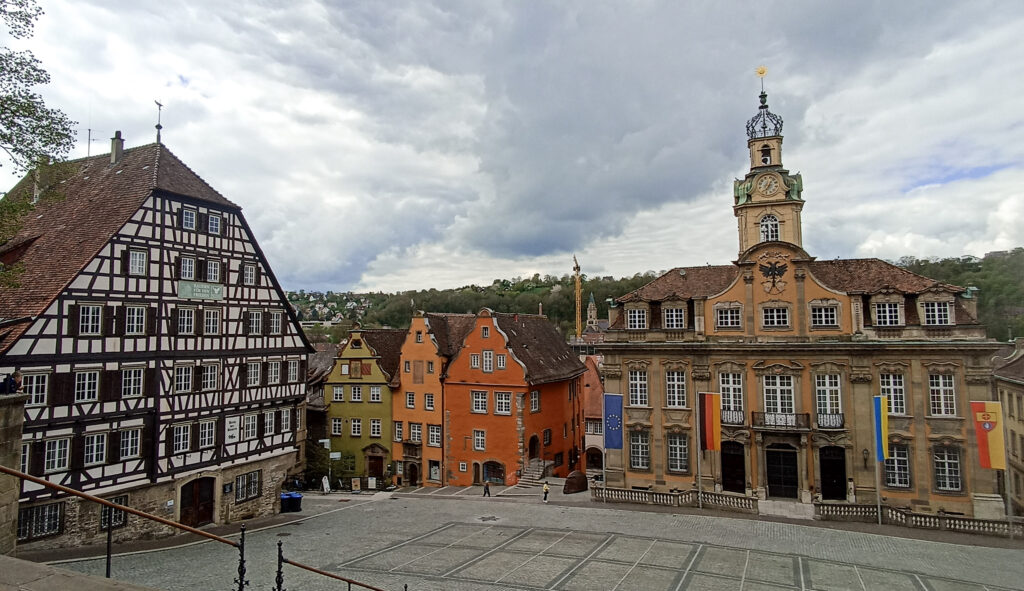 náměstí marktplatz, schwabisch hall, německo