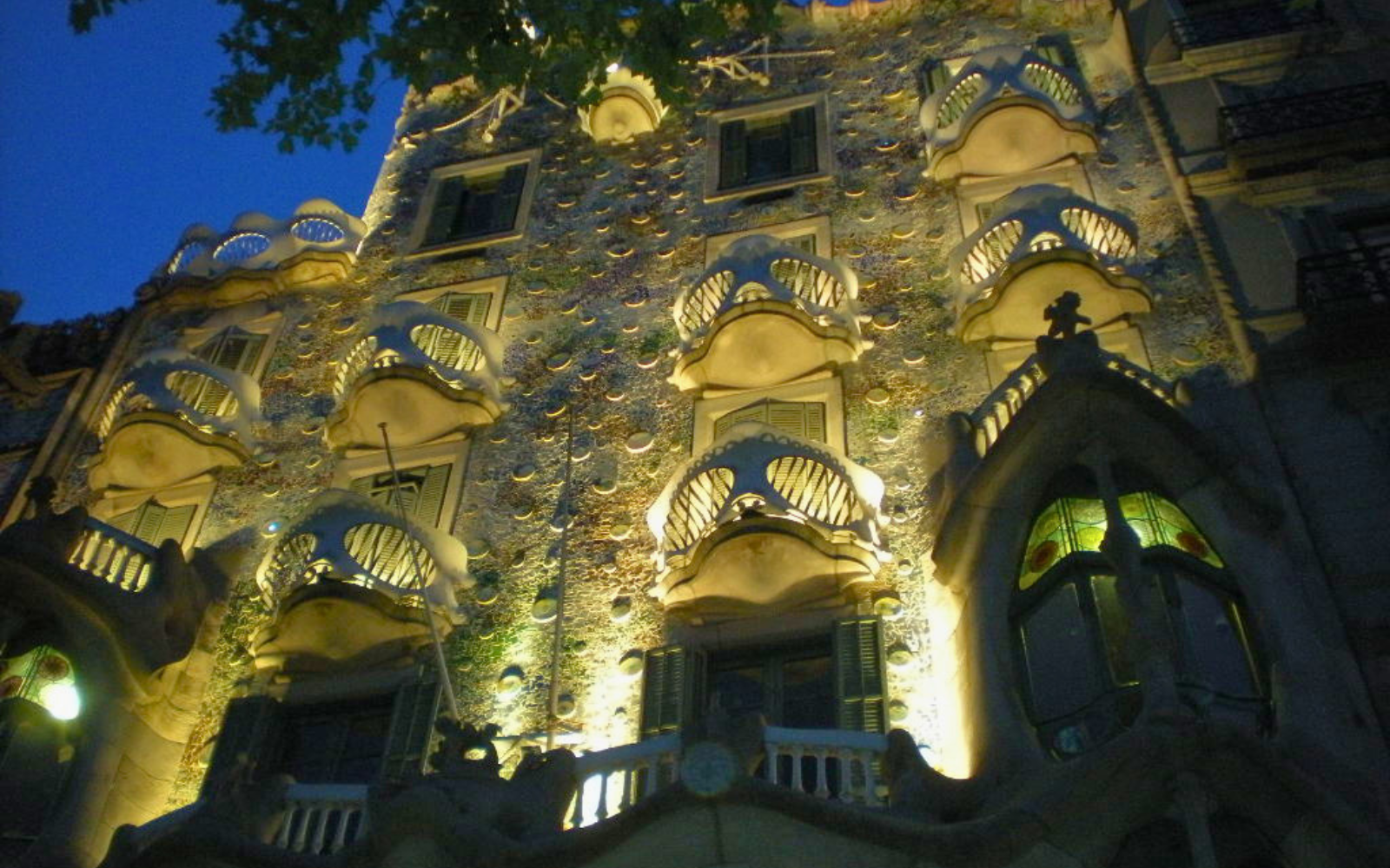casa battlo, antoni gaudi, barcelona